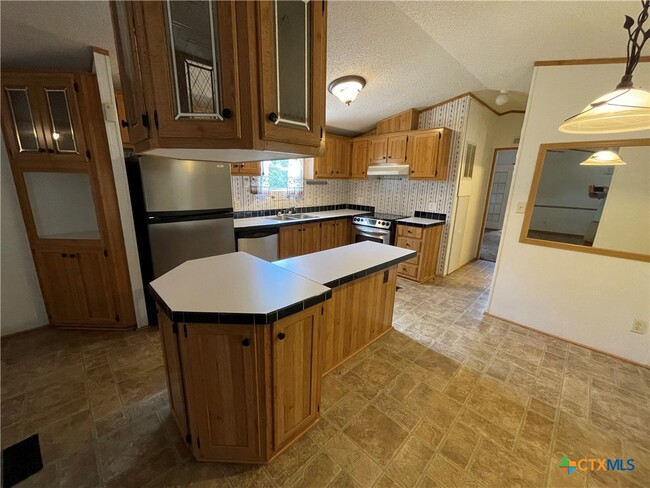 Building Photo - 5766 Chimney Rock