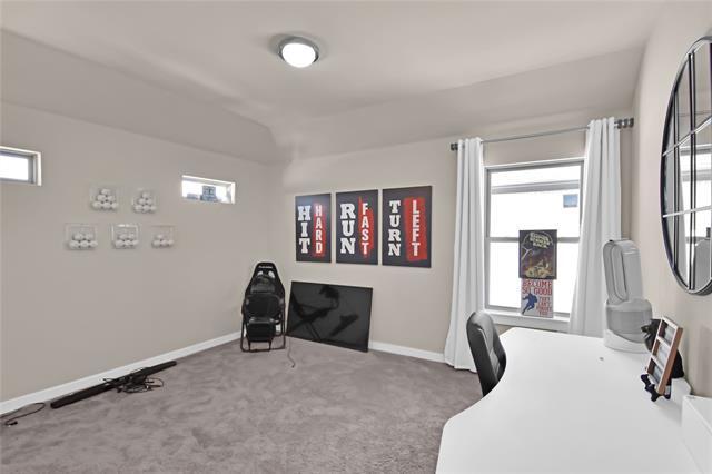 Building Photo - 1901 Crestwood Ln