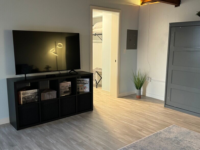 Building Photo - 1420 Madison Ave