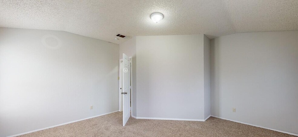 Building Photo - 13806 Cambourne Dr