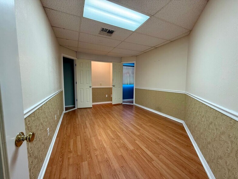 Building Photo - 7236 State Rd 52