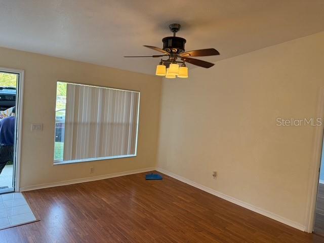 Building Photo - 911 Valmar St