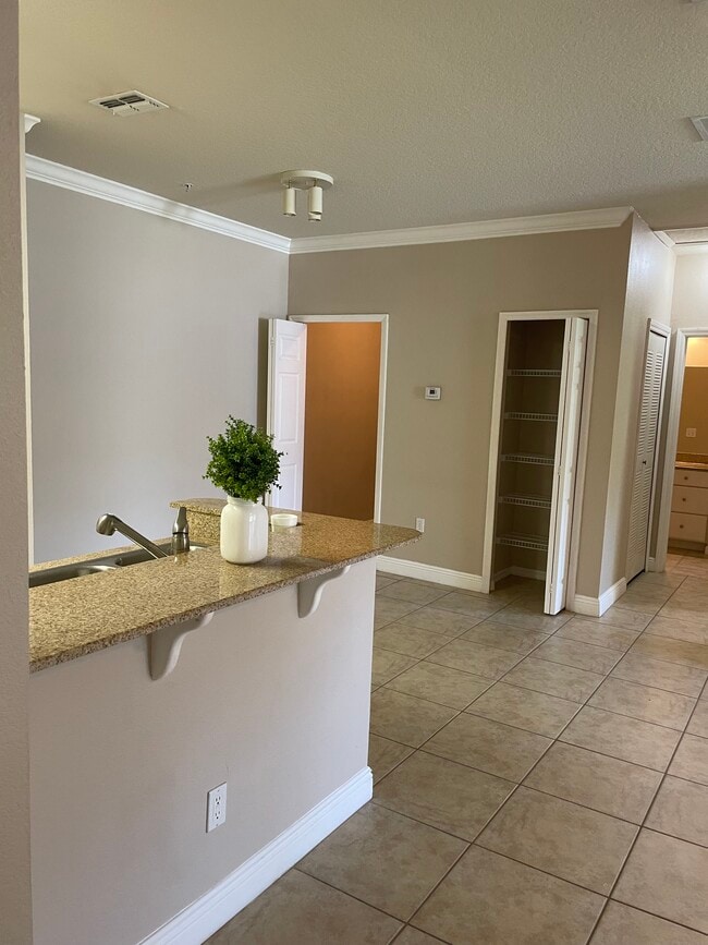 Building Photo - 303 Southern Pecan Cir