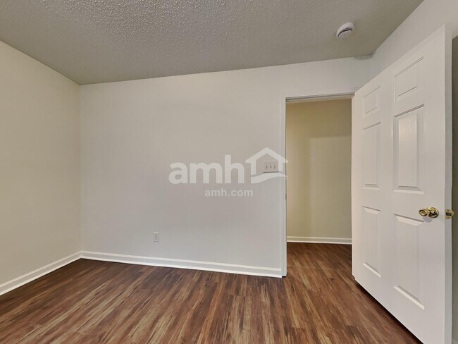 Building Photo - 6014 Pennycross Ln