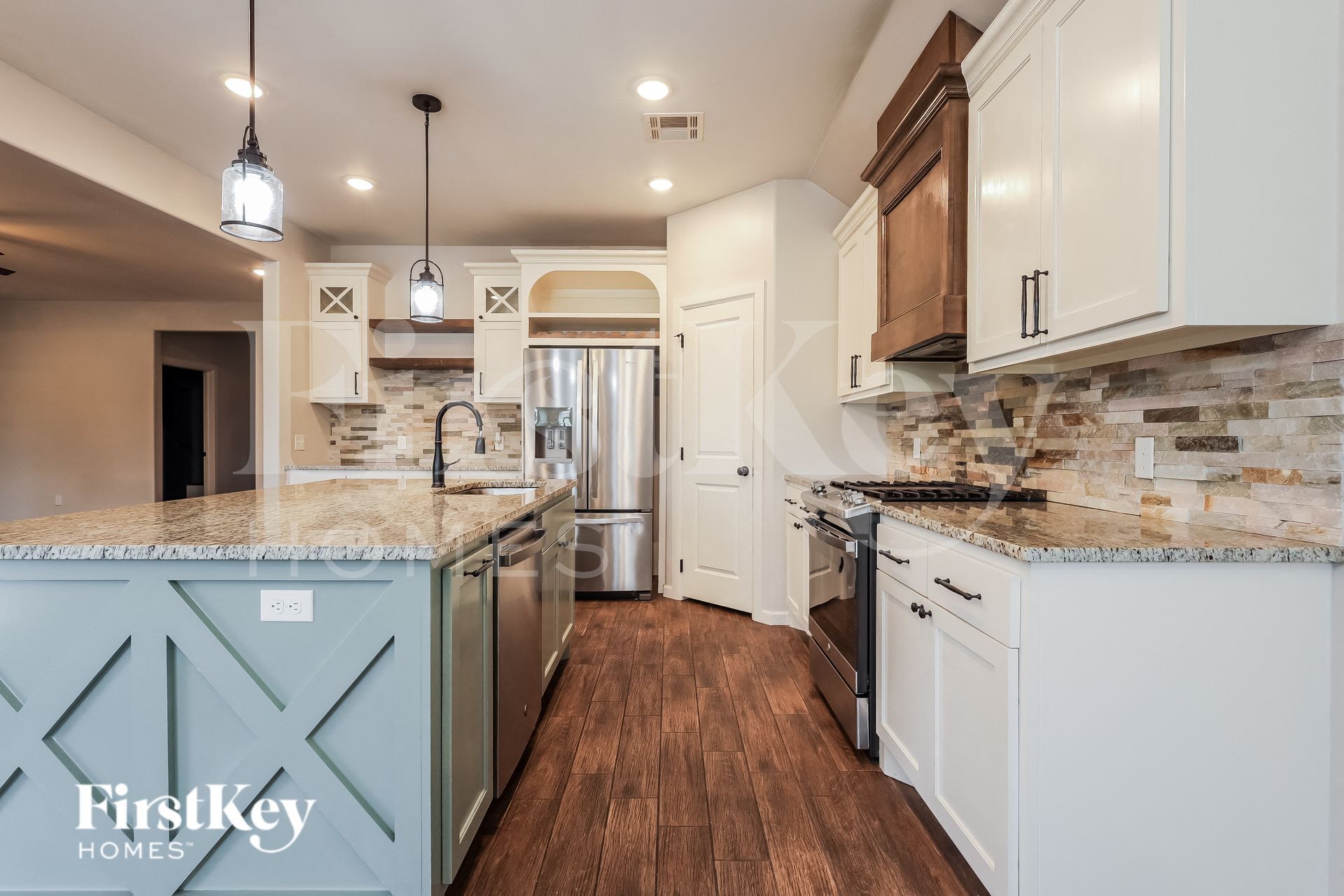 Building Photo - 517 Siena Dr