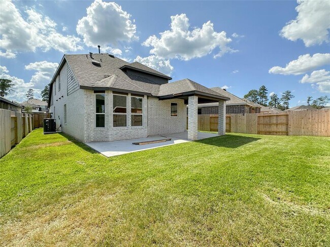 Building Photo - 541 Sand Branch Dr
