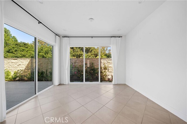 Building Photo - 360 Riverbend