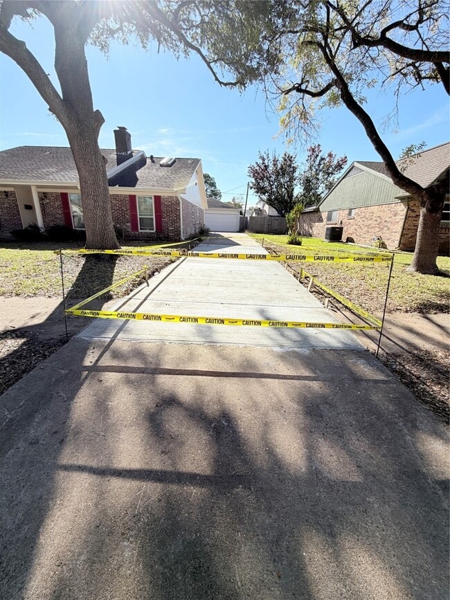 Building Photo - 9231 Stroud Dr