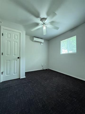 Building Photo - 118 Park Dr