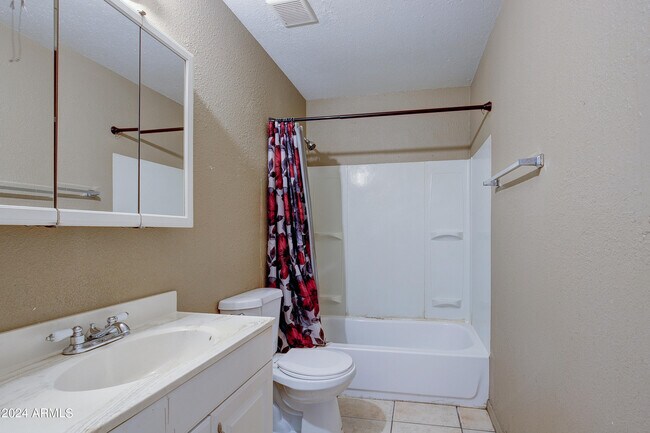 Building Photo - 9631 N 12th Ave