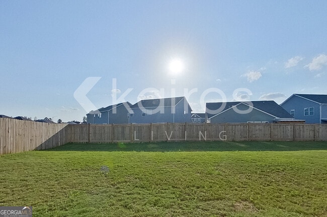 Building Photo - 103 Silver Maple Ln