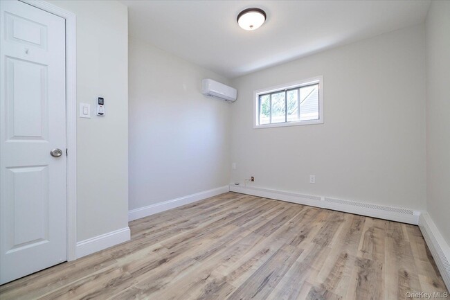 Building Photo - 24 Bobwhite Ln