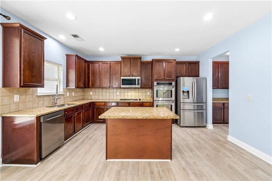 Building Photo - 5430 Breckinridge Ln