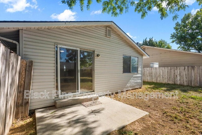 Building Photo - 10507 W Irving Ct