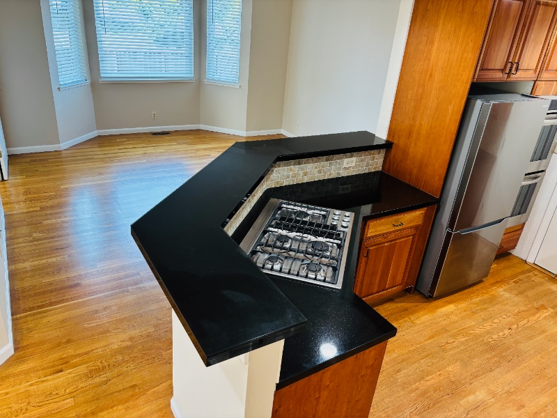 Building Photo - 242 N San Pedro Rd