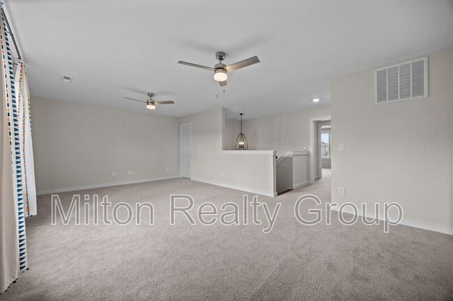 Building Photo - 217 Walker Grv Ln