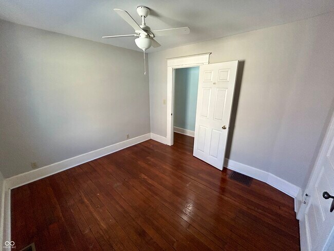 Building Photo - 235 N Oxford St