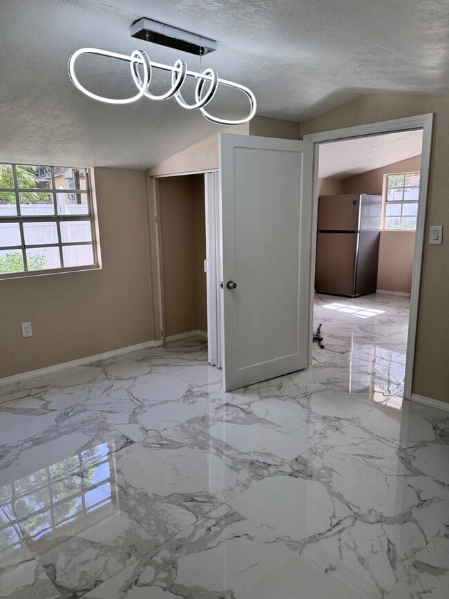 Building Photo - 1506 Orange Blossom Ave