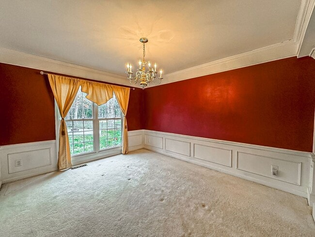 Building Photo - Fantastic 4 Bed 3.5 Bath Colonial Home Sitting On A Large Private Lot In Desired Old Bridges Estates