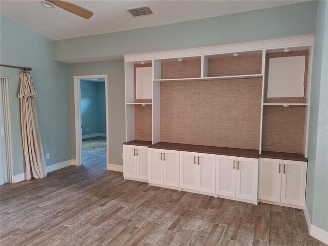 Building Photo - 132 David Blvd