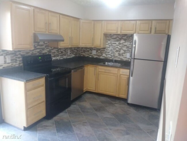 Primary Photo - 2 br, 1.5 bath Condo - Peppertree Ln Condo