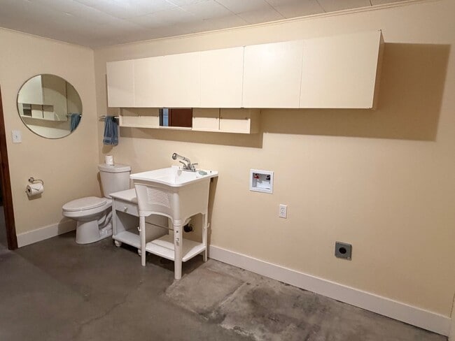 Building Photo - Country like setting! Spacious 3+ bed/ 1.5 bath house with garage, large yard, private deck and a...