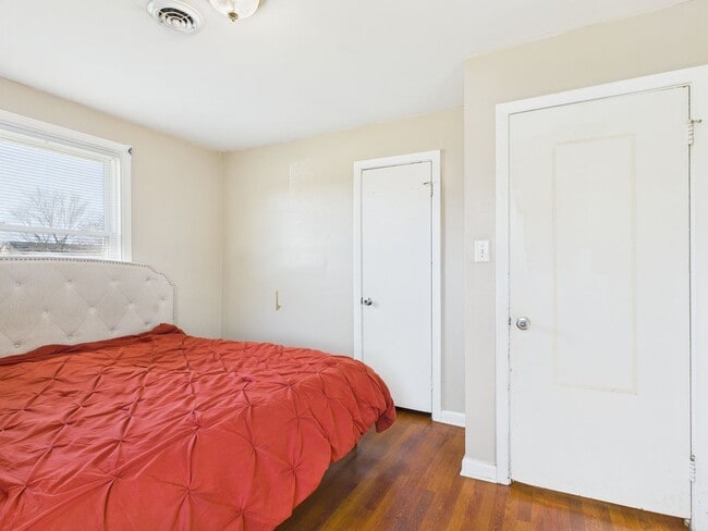 Building Photo - 2010 Cleary Rd