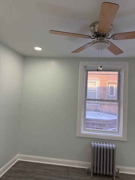 Building Photo - 5719 N Park Ave