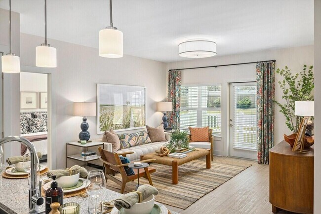 Building Photo - 1109 Augusta Dr