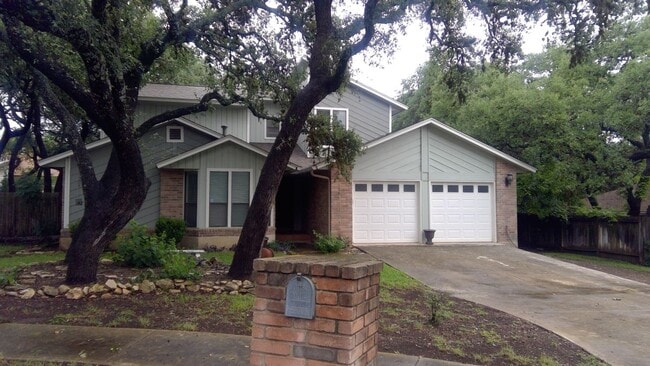 Primary Photo - 9214 Wuthering Heights St