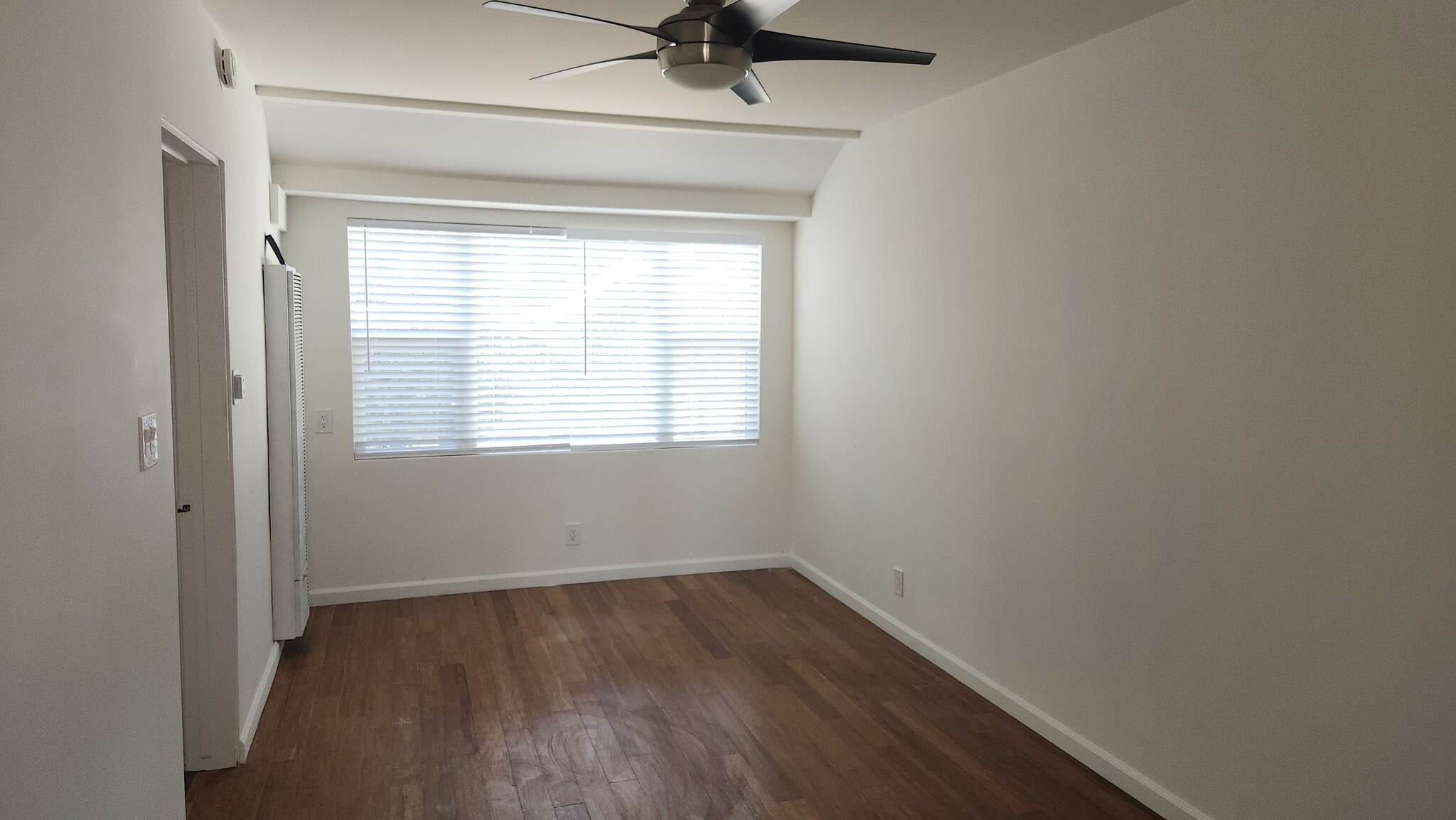 Building Photo - 3548 Military Ave