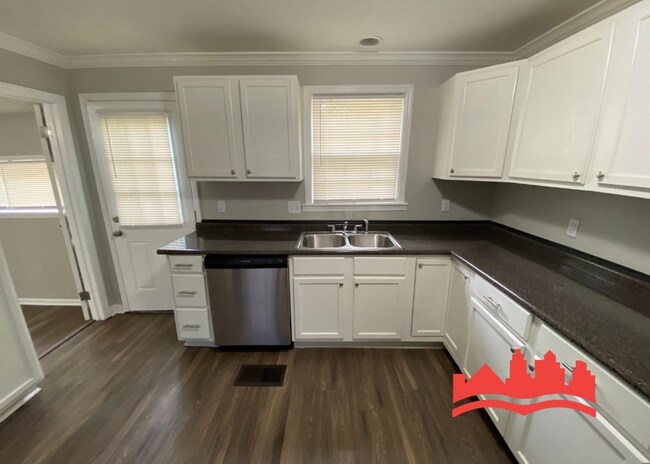 Building Photo - 956 Goodman St