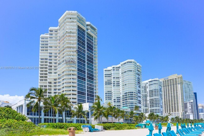 Building Photo - 16425 Collins Ave