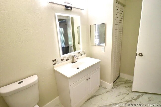 Building Photo - 8121 SW 21st Ct