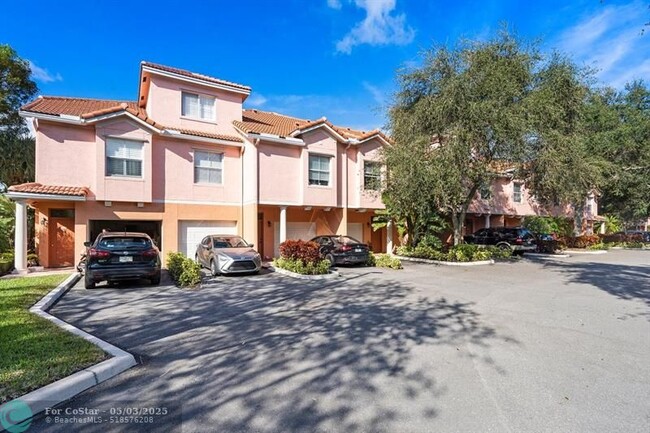 Building Photo - 2016 Alta Meadows Ln
