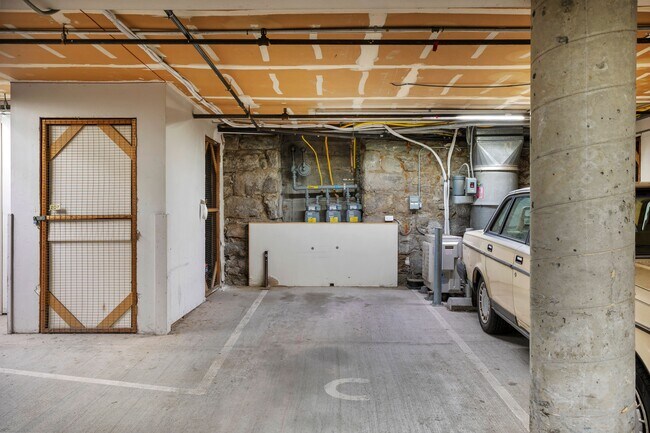 Building Photo - 75 South Main St