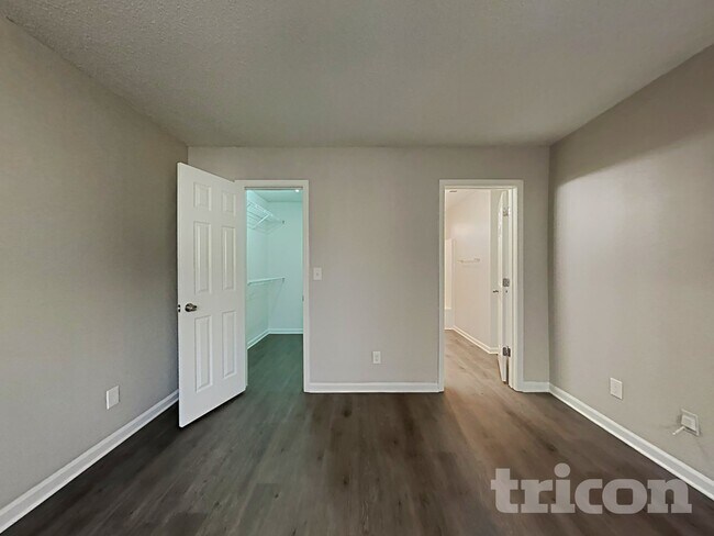 Building Photo - 8206 Braids Bend Ct