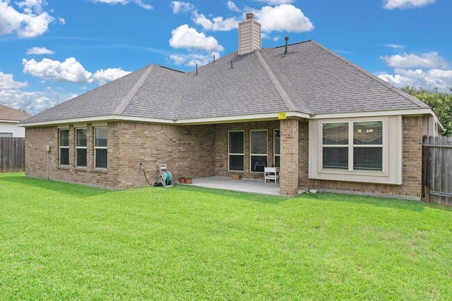 Building Photo - 219 Summer Creek Dr
