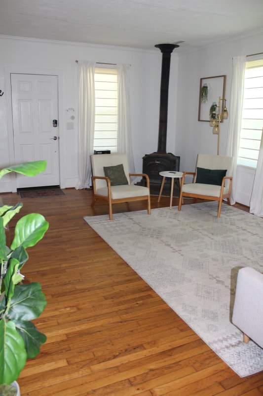 Building Photo - 117 W Poplar St