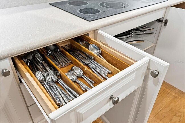 Building Photo - 515 5th Ave NE