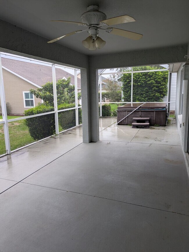 Building Photo - 866 Oak Forest Dr