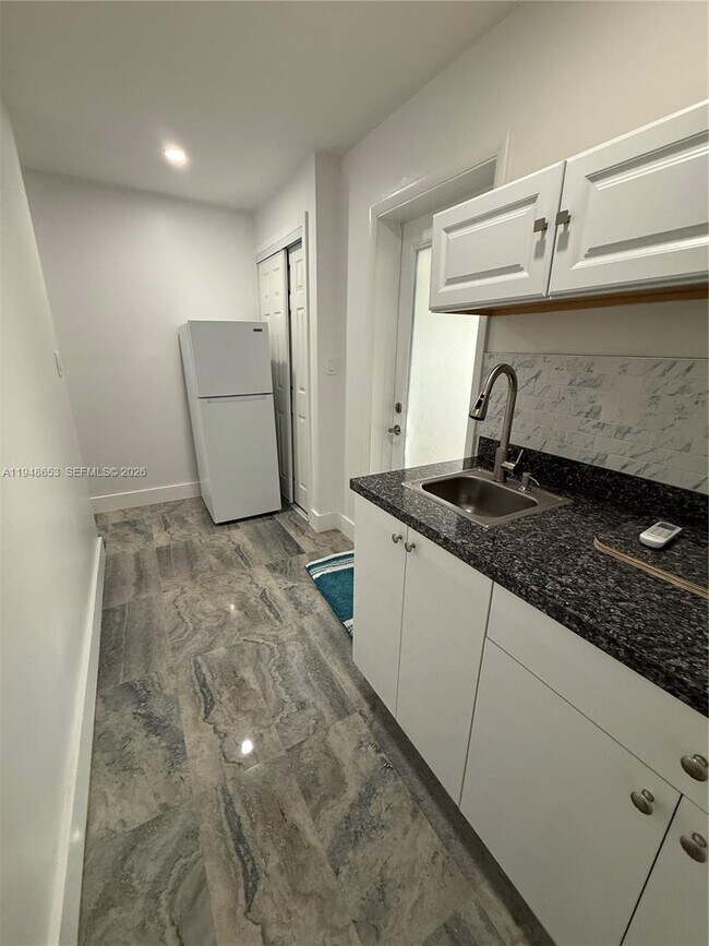 Building Photo - 545 NW 20th St