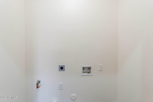 Building Photo - 22408 N Las Vegas Dr