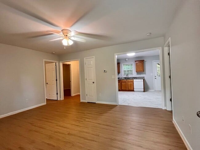 Building Photo - 253 Rockaway Dr