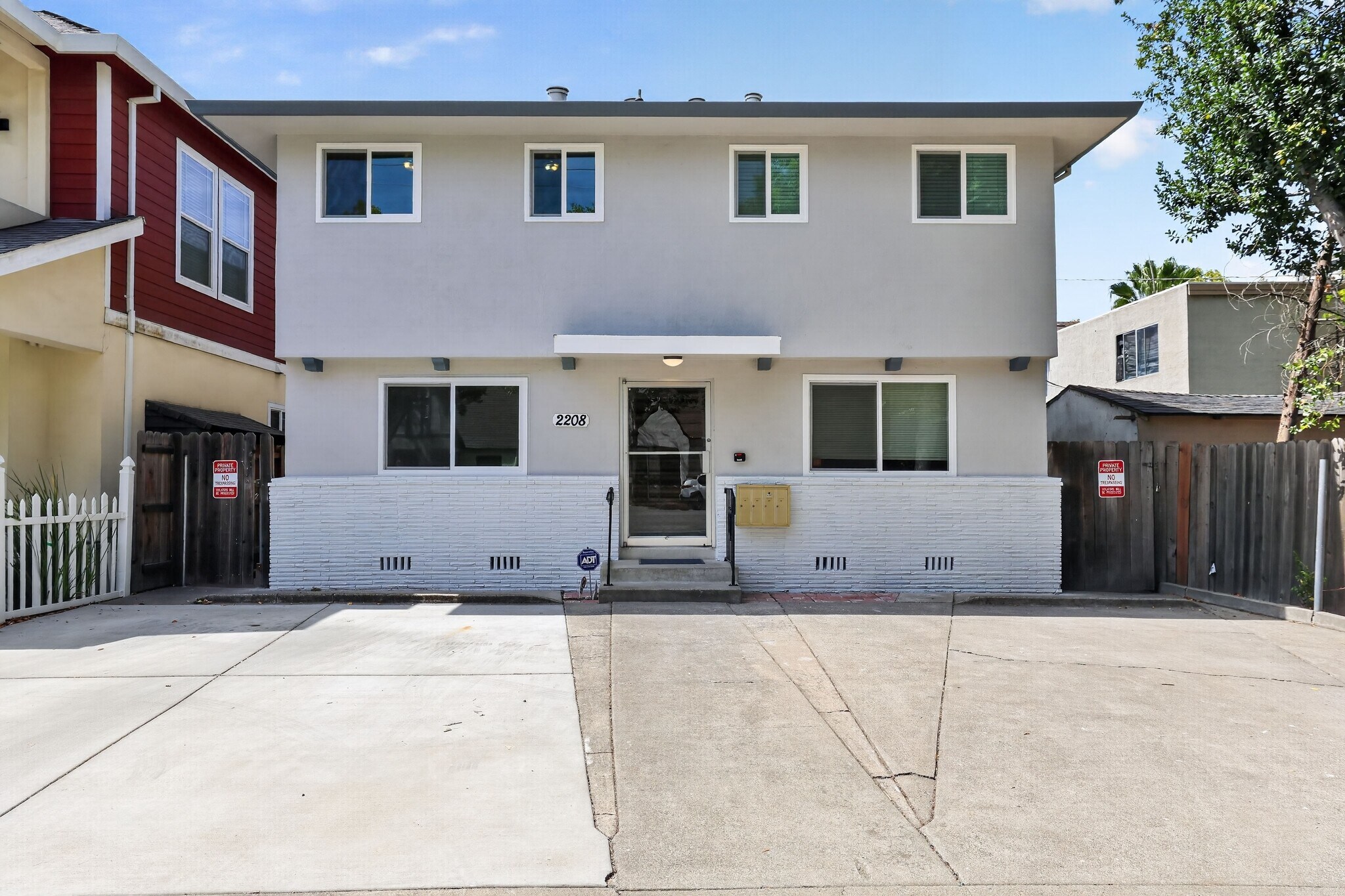 Building Photo - 2208 25th St