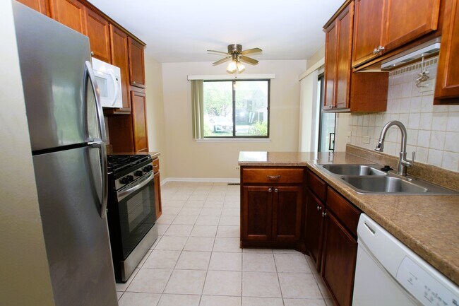 Building Photo - 99 Marble Hill Ct