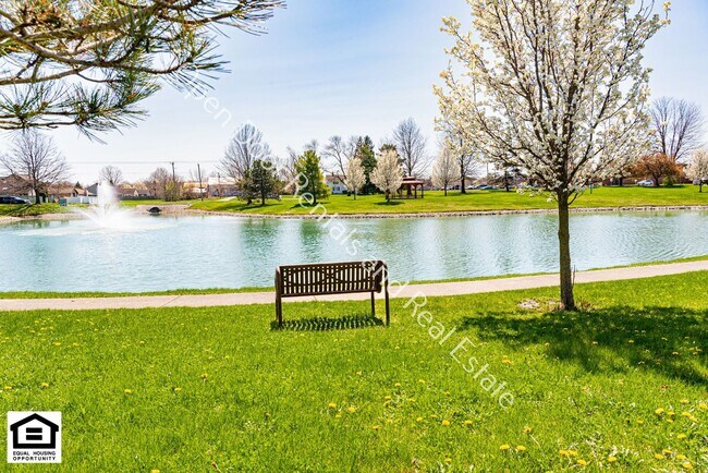 Building Photo - 8218 Fountainhead Dr