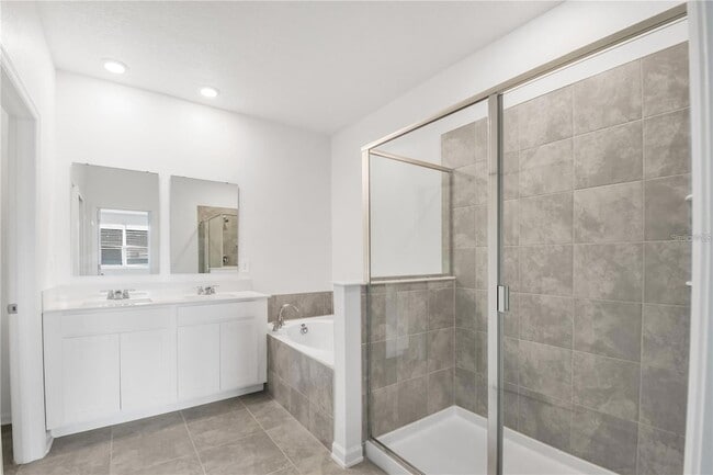 Building Photo - 121 Bogey Dr