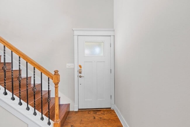 Building Photo - 11229 Avery Station Loop