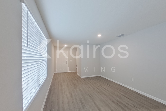 Building Photo - 8590 SW 44th Ct